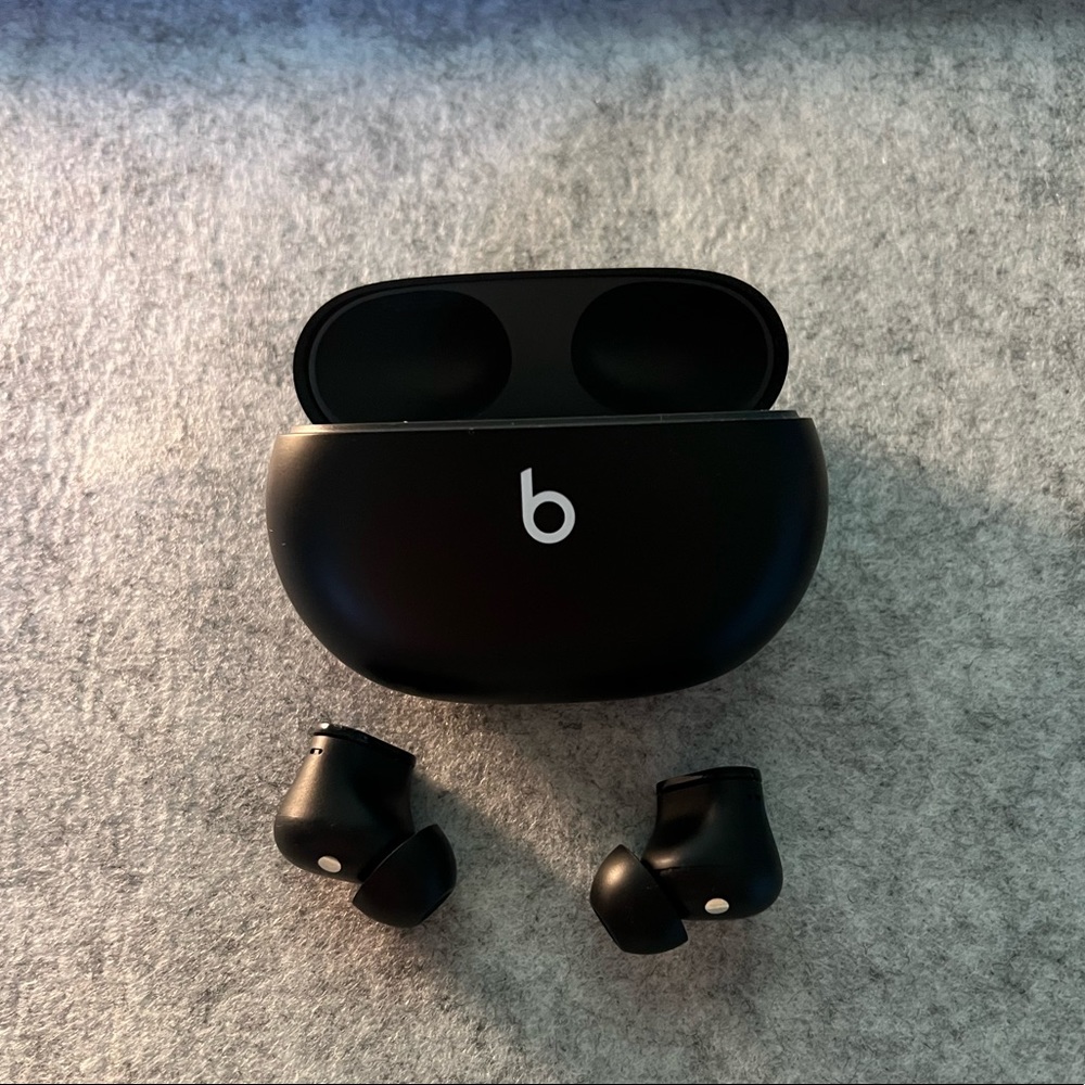 Beats Studio Buds